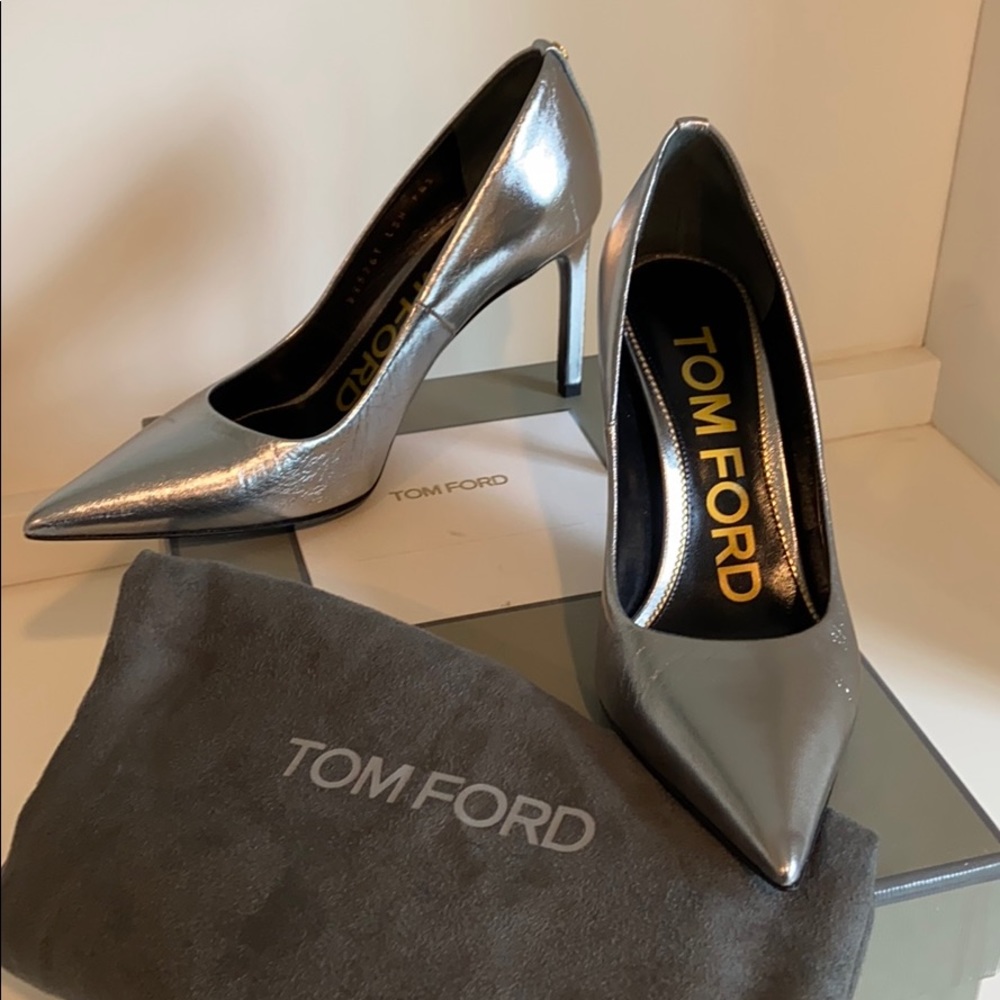 Tom Ford NIB Silver leather pump size 5.5/35.5